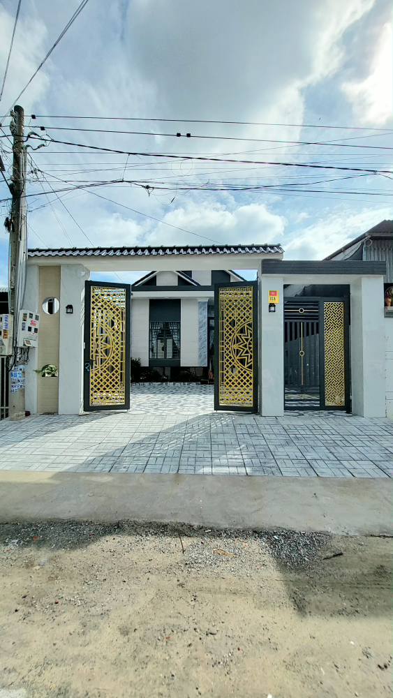 Bán Nhà Mái Thái Khu Phố Long Khương, Hòa Thành, Tây Ninh 196m² - Thiết Kế Hiện Đại, Sẵn Sàng Vào Ở!