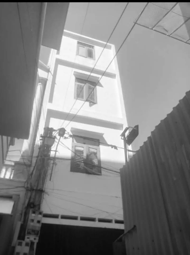 Nhà hẻm đường Trần Bình Trọng Quy Nhơn 65m² giá 6.3 tỷ - Gần biển lý tưởng!