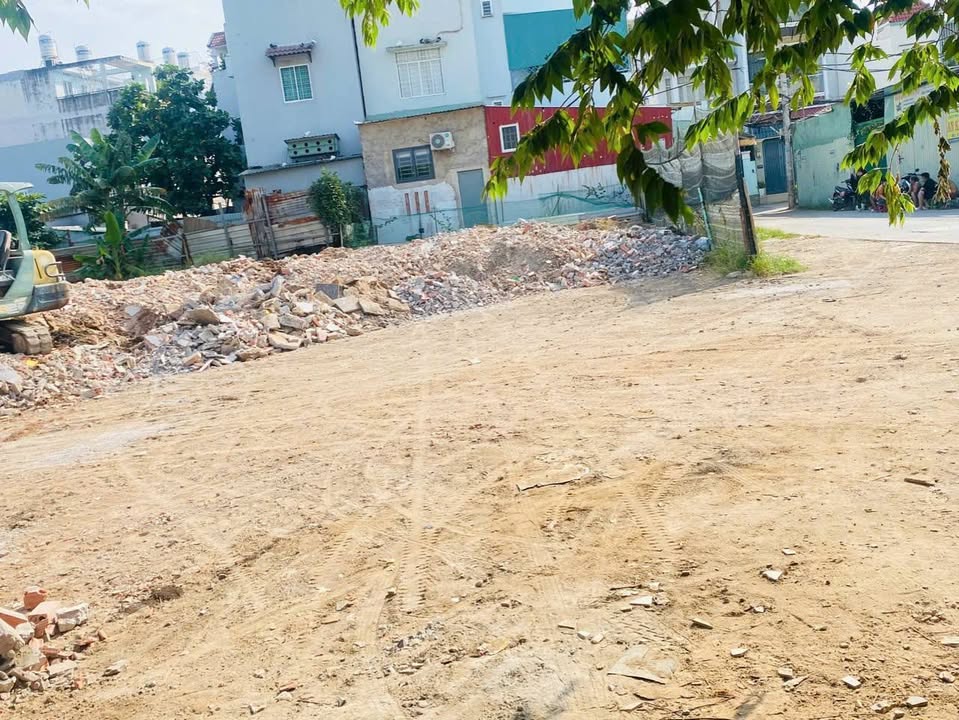 Đất nông nghiệp mặt tiền đường nhựa Phú Thuận, Q7 - Diện tích 600m² giá 7.2 tỷ - Cơ hội đầu tư hấp dẫn!