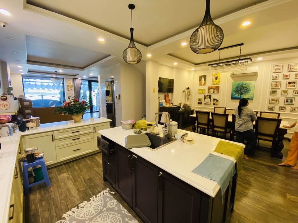 Biệt thự KDC Ven Sông Sadeco Tân Phong 126m² giá 33 tỷ - Thiết kế sang trọng, view sông thoáng mát!