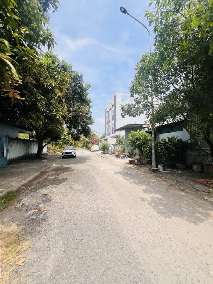 Kho xưởng góc 2 mặt tiền Nguyễn Văn Tạo 265m² giá 8 tỷ - Đường lớn 12m, tiện lợi cho sản xuất!