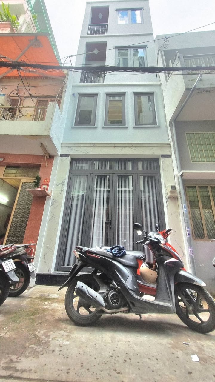 Nhà đẹp khu VIP hẻm ô tô đường Bàn Cờ, Quận 3 - Giá chỉ 6 tỷ!