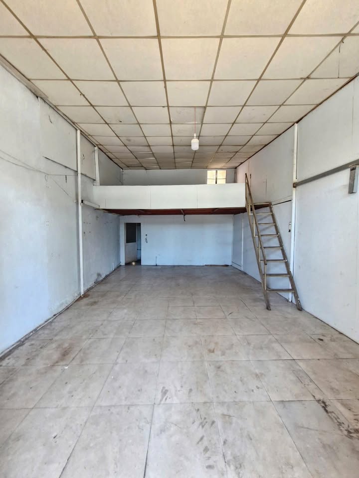 Nhà mặt tiền đường Hiệp Thành Q12 50m² giá 5.5 triệu - Kinh doanh lý tưởng!