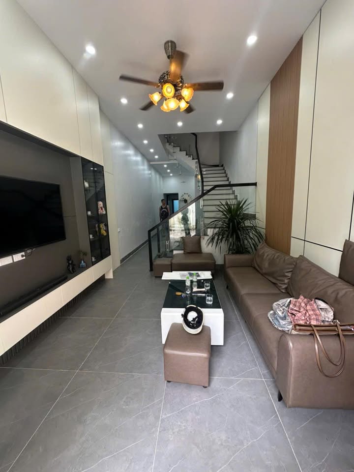 Nhà 2 tầng tại Bắc Giang, 76m² giá 4 tỷ - Sẵn sàng vào ở ngay!