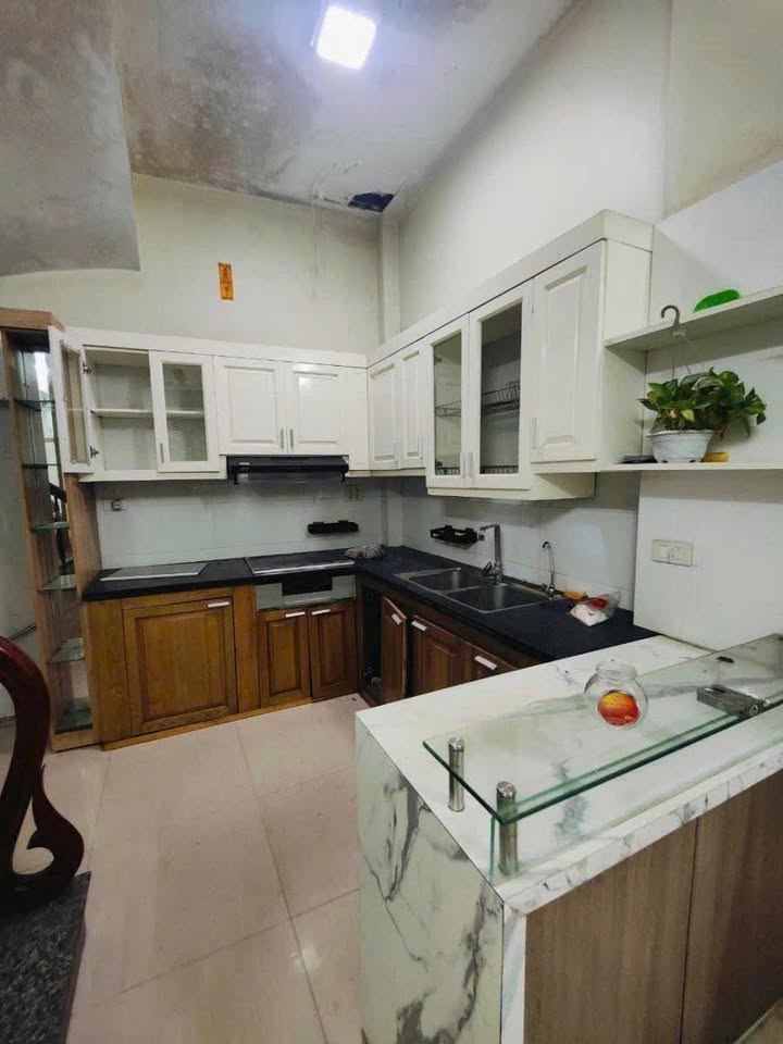 Cho thuê nhà 4 tầng Ngõ 1, Đại Mỗ, 35m² giá 10 triệu - Phù hợp cho gia đình và nhóm bạn!