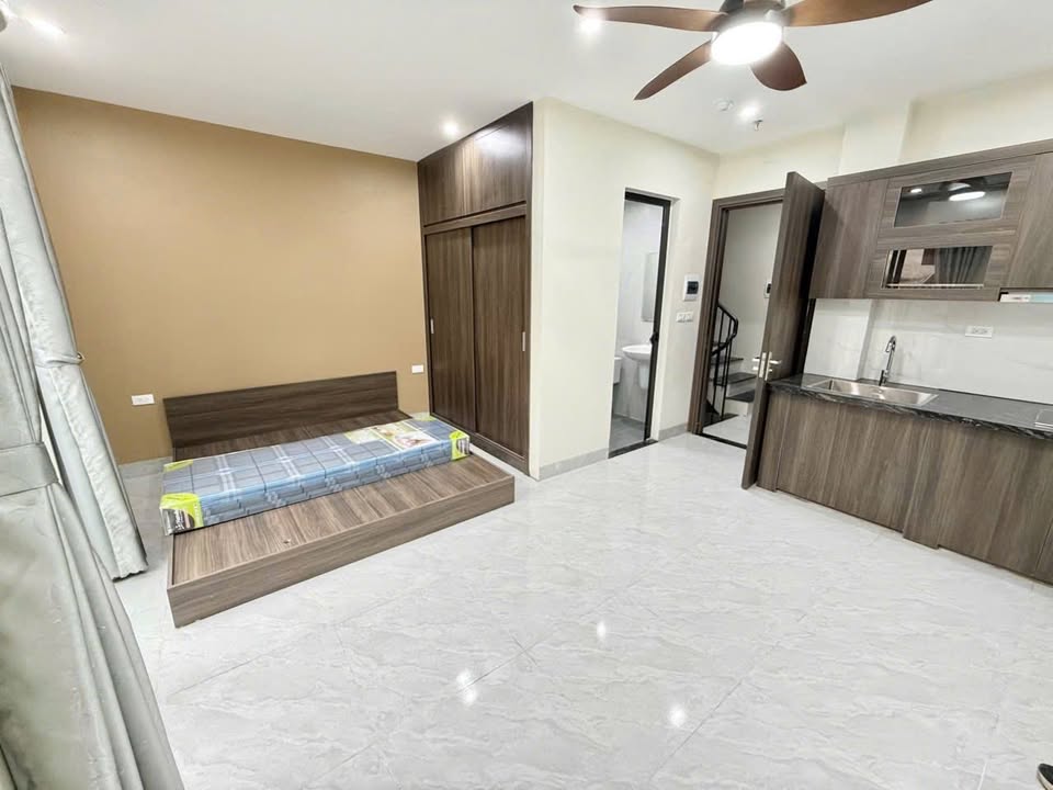 Căn hộ cho thuê tại Ngõ Thịnh Hào 3, Đống Đa - Diện tích 30m², tiện ích đầy đủ!