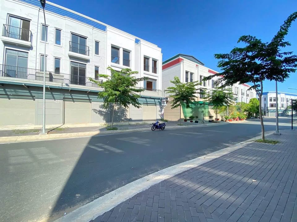 Nhà đẹp Khu Tây Sông Hậu, 85m² giá 3 tỷ - Thương lượng ngay!