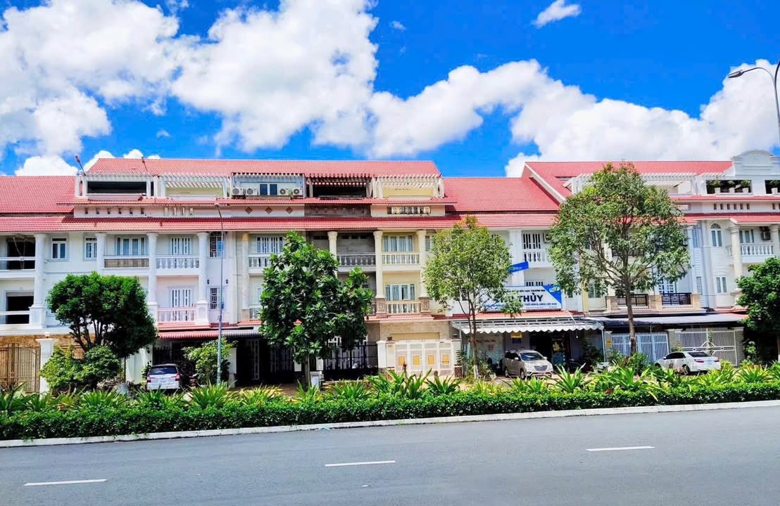 Nhà 1 trệt 3 lầu đường Lý Thái Tổ, Cái Răng, 90m² giá 12.2 tỷ - Đầu tư sinh lời ngay!