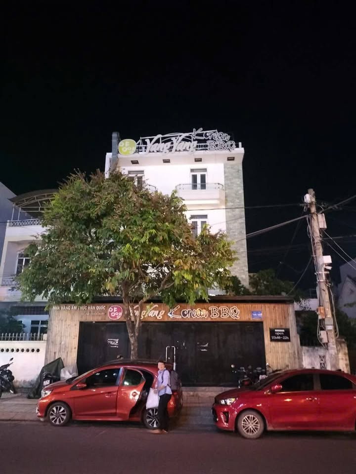 Khách sạn mặt tiền đường Vân Đồn Nha Trang 250m² - Cơ hội đầu tư hấp dẫn!