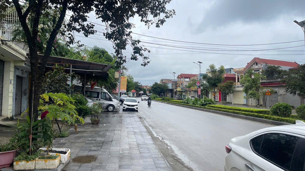 Nhà cấp 4 Quốc lộ 45, Yên Định 100m² giá 3 tỷ - Vị trí đắc địa gần siêu thị!