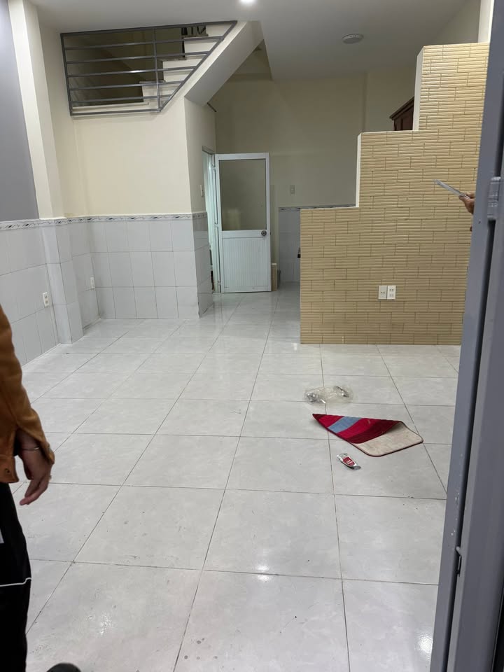 Nhà cho thuê hẻm 645 Trần Xuân Soạn, Q7 - Diện tích 40m², chỉ 10 triệu!