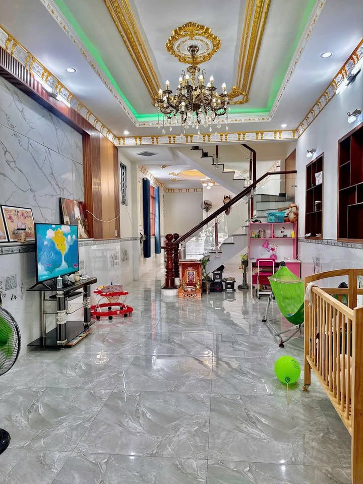 Nhà mặt tiền đường chính Trảng Dài 240m² giá 3.19 tỷ - Tiện kinh doanh ngay!