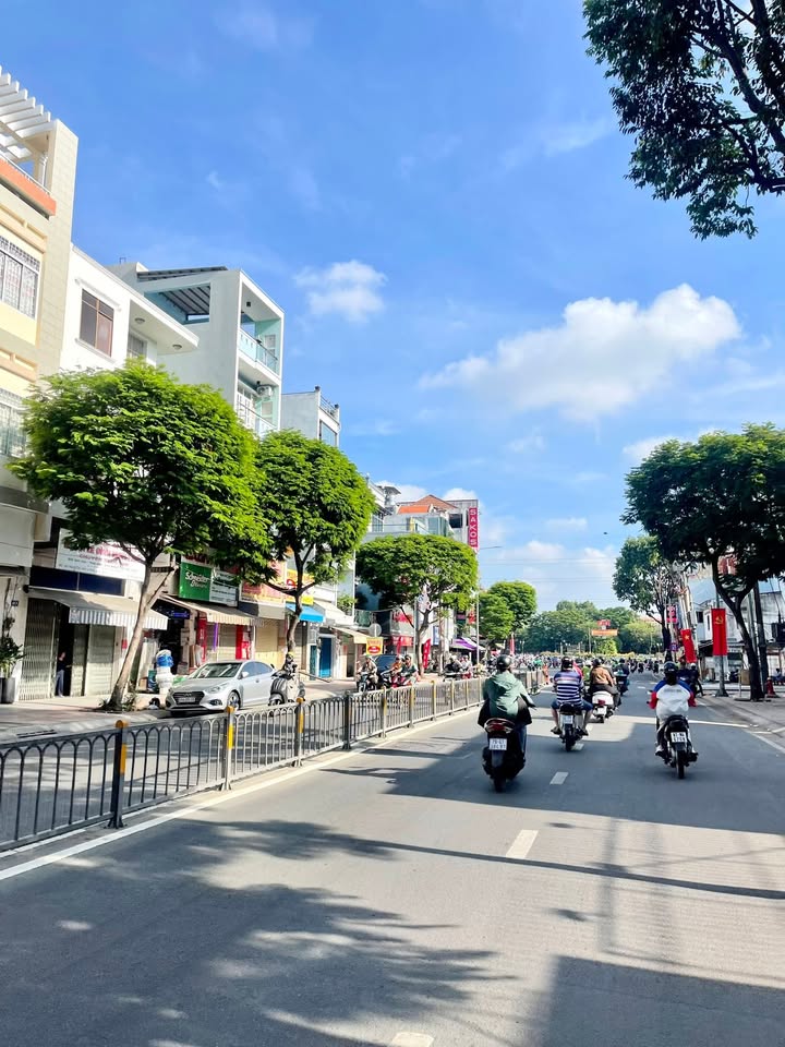 Nhà phố 49m² Nguyễn Văn Luông giá 5 tỷ - Chính chủ bán gấp!