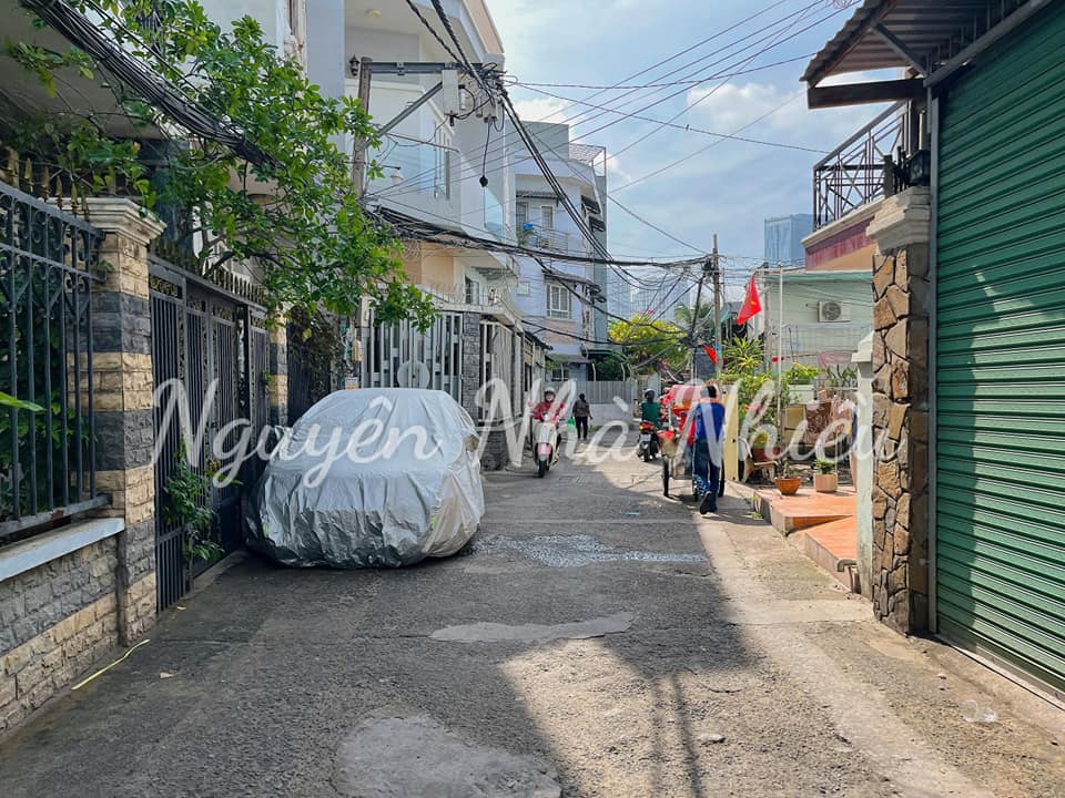 Nhà góc 2 mặt tiền hẻm xe hơi quận 7 - Diện tích 63m² chỉ 5.49 tỷ!