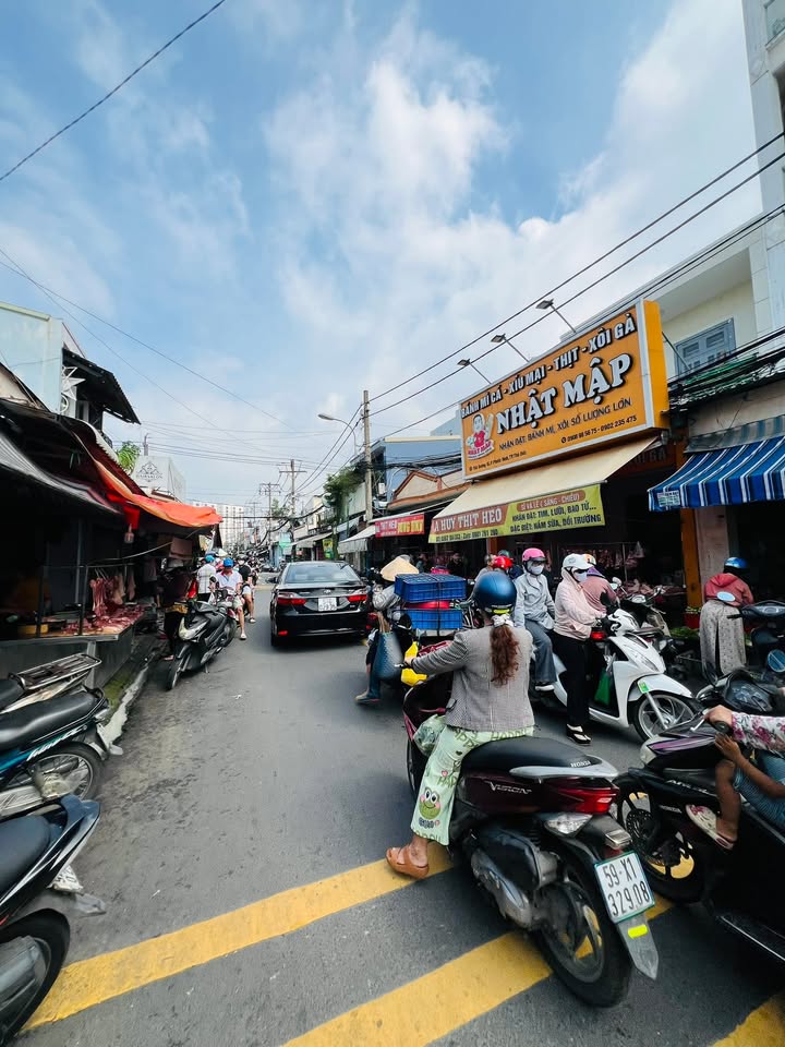 Mặt tiền kinh doanh Phước Bình Quận 9 22m² giá 4.1 tỷ - Cơ hội vàng cho nhà đầu tư!