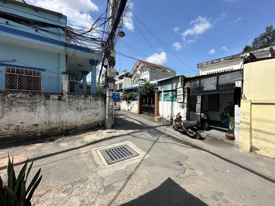 FrontHouse mặt tiền Đinh Củng Viên, Thủ Đức 100m² giá 6 tỷ - Kinh doanh đắc địa!