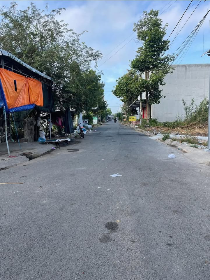 Nhà cấp 4 Tân Hiệp 100m² giá 2.4 tỷ - Dọn vào ở ngay!