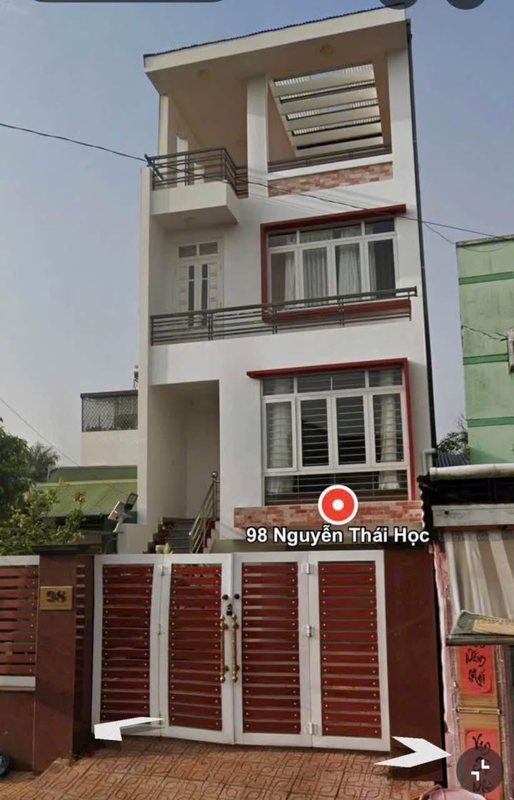 Nhà phố Bảo Lộc 180m² giá 10 tỷ - Thiết kế hiện đại, đầy đủ tiện nghi!