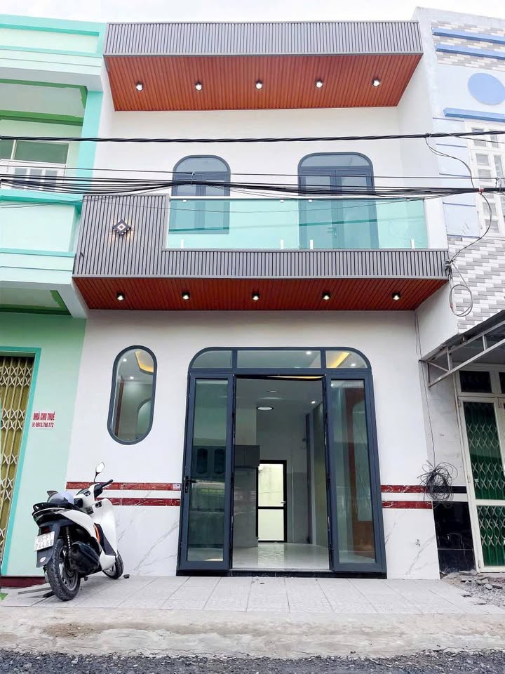 Nhà phố 1 lầu mặt tiền đường Trần Hoàng Na, quận Ninh Kiều - Giá chỉ 3.88 tỷ!