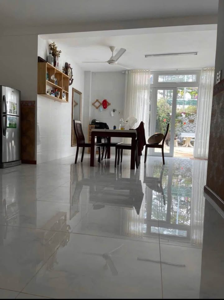 Nhà phố Khe Sanh P10 Đà Lạt 100m² giá 4.5 tỷ - Hẻm ô tô vào tận nơi!