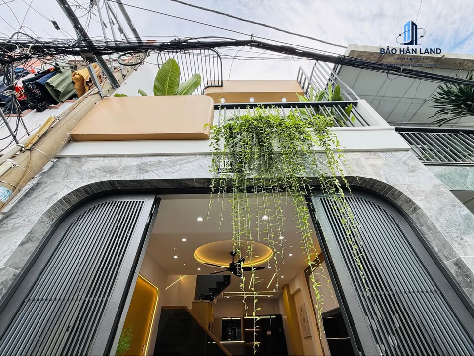 Nhà đẹp 34m² hẻm thông xe hơi tại Trần Thị Trọng, Tân Bình chỉ 4.xx tỷ - Gia đình chuyển nhượng gấp!