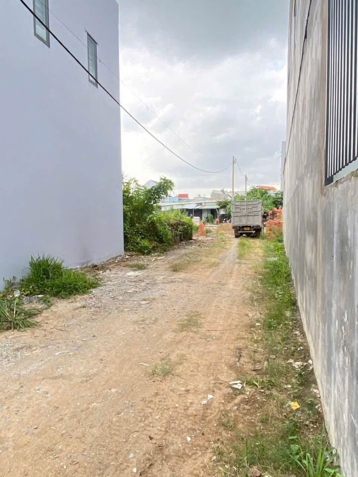 Đất nền phường Bửu Hòa 100m² giá 1.95 tỷ - Đường xe hơi, xây dựng tự do!