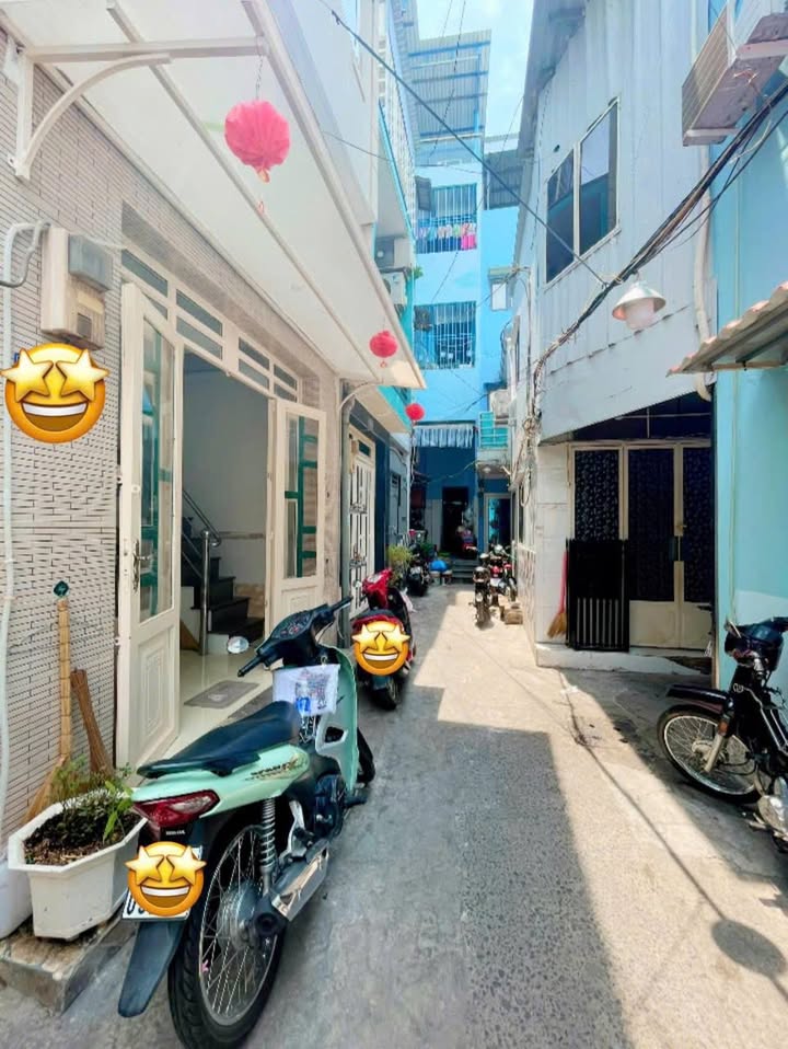 Nhà 3 Tầng Đúc Hẻm 3M Đoàn Văn Bơ, Q4 - Giá 2.399 Tỷ, Cho Thuê 7.5 Triệu!