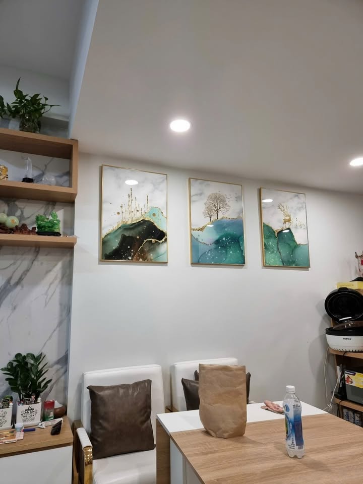 Căn hộ Carillon 5 Tân Phú 105m² giá 5.3 tỷ - Nhà đẹp, đầy đủ tiện nghi!