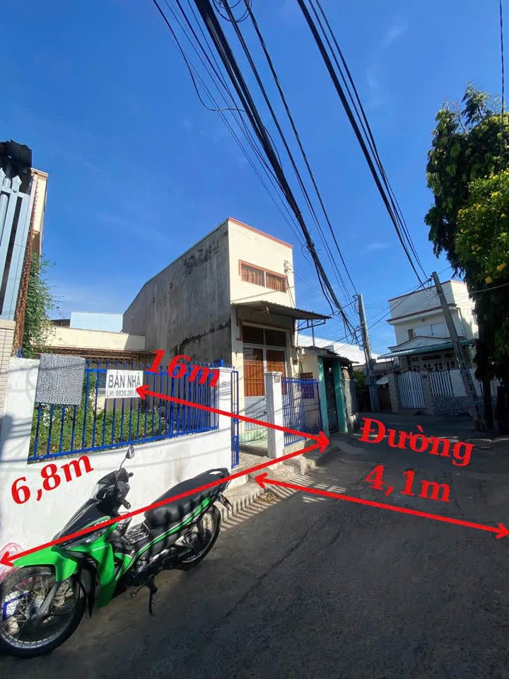 Nhà cấp 4 tại hẻm đường Trần Lê, Phan Thiết 100m² giá 2,5 tỷ - Sổ hồng riêng, thương lượng chính chủ!