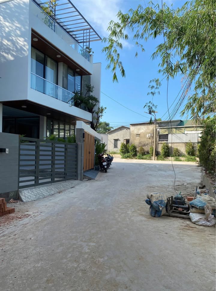 Đất kiệt Minh Mạng Thủy Xuân 100m² giá 1.8 tỷ - Vị trí đẹp, dân cư văn minh!