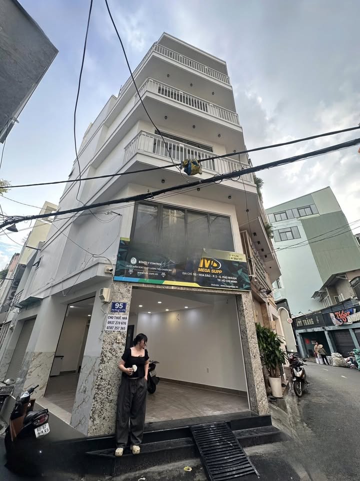 Nhà nguyên căn 95 Hoa Đào, Phú Nhuận 40m² - Giá thuê 37 triệu/tháng