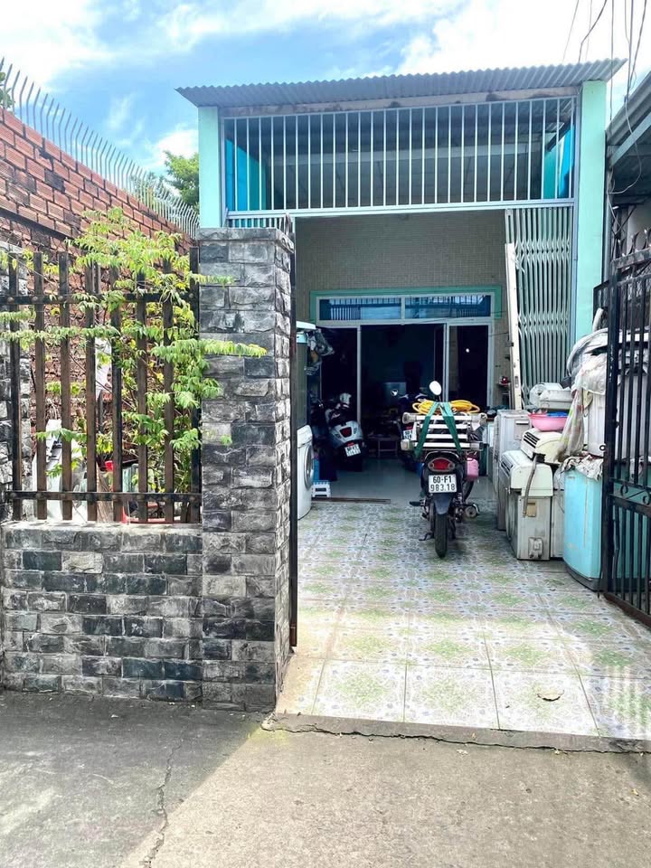 Nhà cấp 4 Hố Nai Biên Hòa 100m² giá 1.33 tỷ - Sân xe hơi thoáng mát!