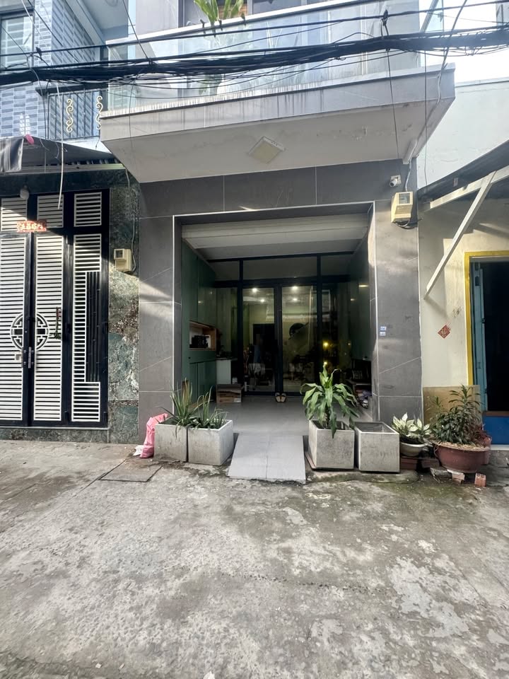 Nhà 2 tầng Hậu Giang Quận 6 giá 5 tỷ - Nhà đẹp hiếm có chờ bạn!