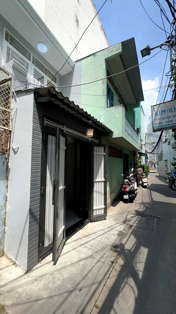 Nhà bán hẻm vip 137 Âu Dương Lân, Quận 8, 37m² chỉ 4.75 tỷ - Sổ hồng riêng, chính chủ!
