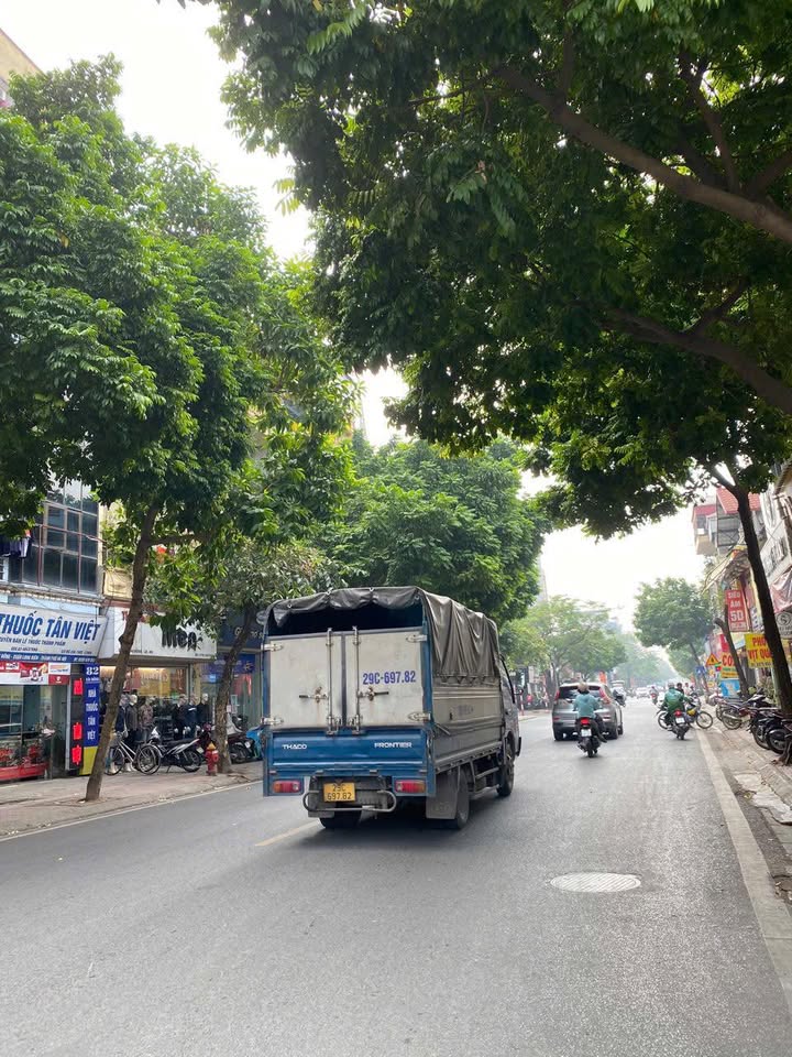 Bán nhà mặt tiền Sài Đồng, Long Biên 120m² giá 24 tỷ - Kinh doanh sầm uất