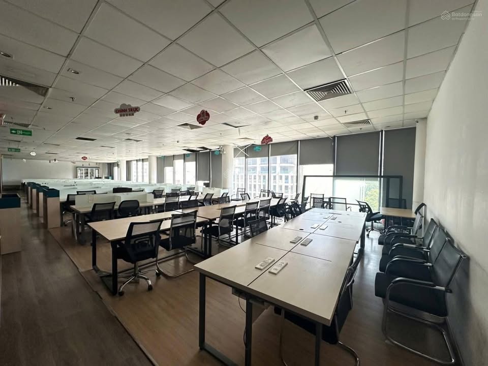Văn phòng cho thuê Cầu Giấy 160m² giá 30 triệu - Setup sẵn, chỉ việc vào làm!
