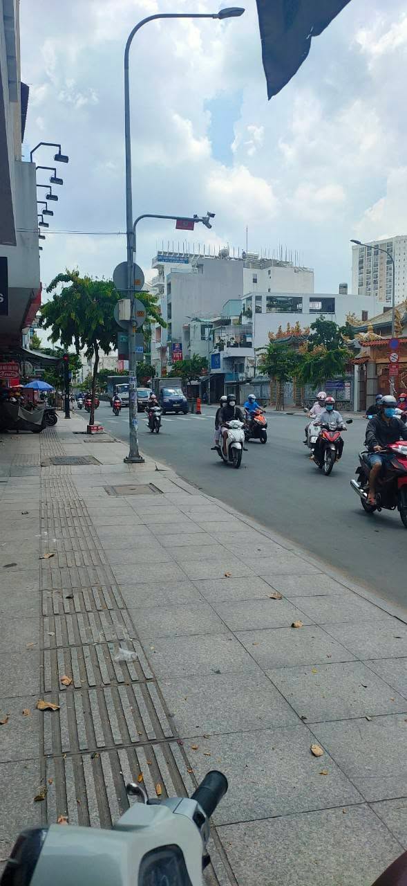 Nhà mặt tiền Lũy Bán Bích, Tân Phú 60m² giá 15 tỷ - Kinh doanh đa ngành nghề!