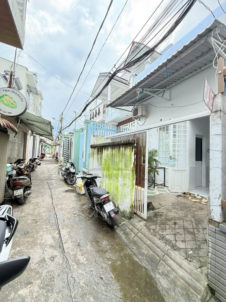 Nhà cho thuê 4 phòng ngủ đường Phạm Ngũ Lão 80m² giá 5.5 triệu - Sẵn sàng vào ở!