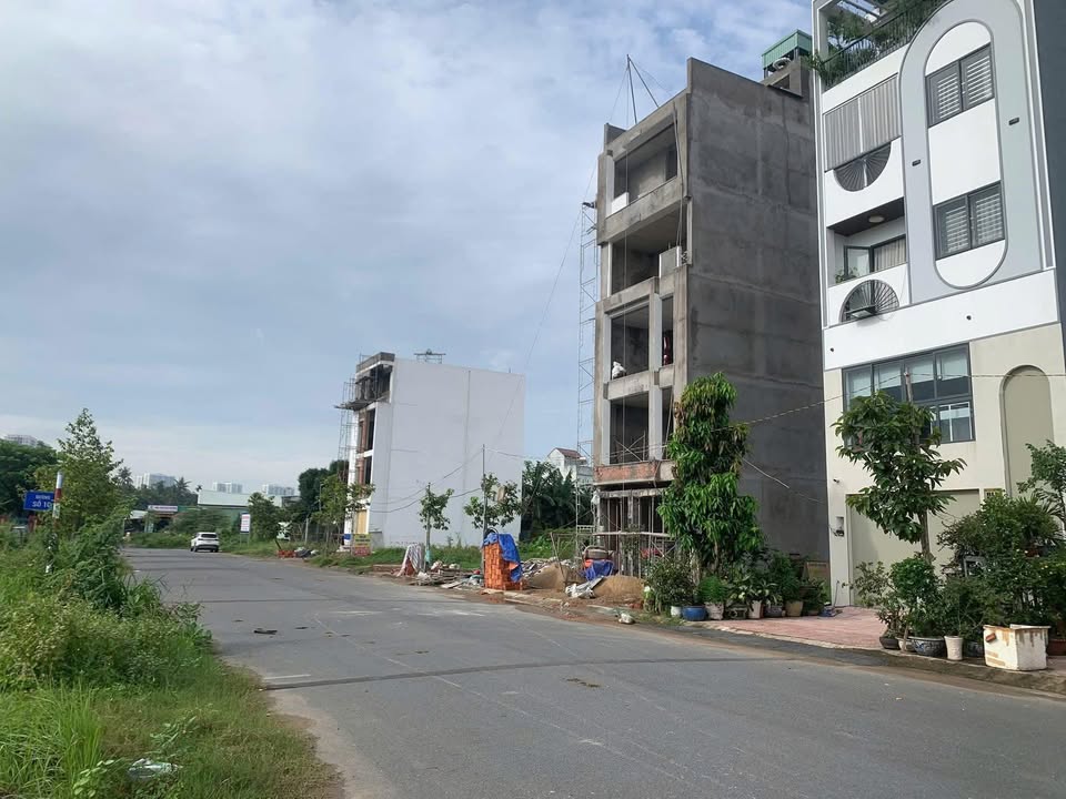 Bán FrontHouse mặt tiền đường 1A, Long Thạnh Mỹ, 123m² - Giá tốt 7.25 tỷ!