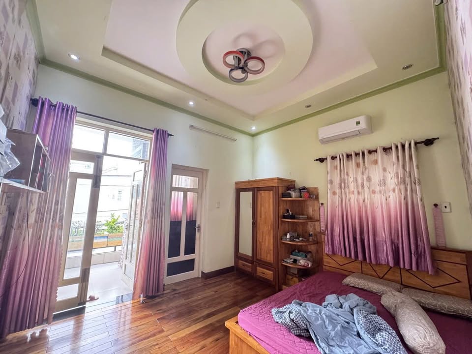 Nhà 2 tầng mặt tiền Tăng Nhơn Phú B 138m² giá 15 tỷ - Đầu tư sinh lời ngay!