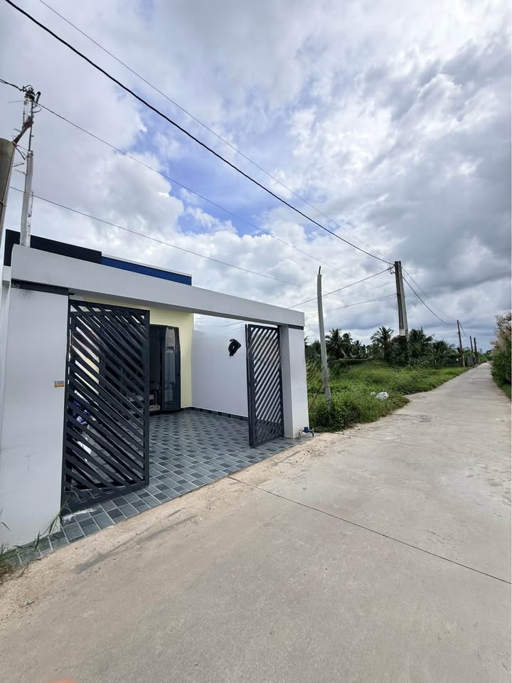 Nhà Phố Mới Xây Gần Bệnh Viện Đa Khoa Tiền Giang 95m² - Giá Chỉ 1.6 Tỷ!