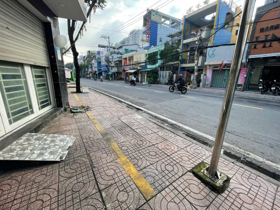 Nhà Mặt Tiền đường Hưng Phú, quận 8 diện tích 37m² - Thích hợp kinh doanh ngay!