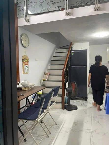 Nhà nguyên căn cho thuê tại Đống Đa, 20m² giá 8 triệu - Bàn giao ngay, full nội thất!