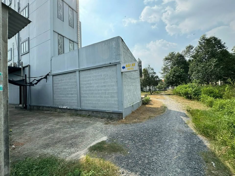 Nhà Hàng Khách Sạn Củ Chi 853m² - Cơ hội đầu tư hấp dẫn!