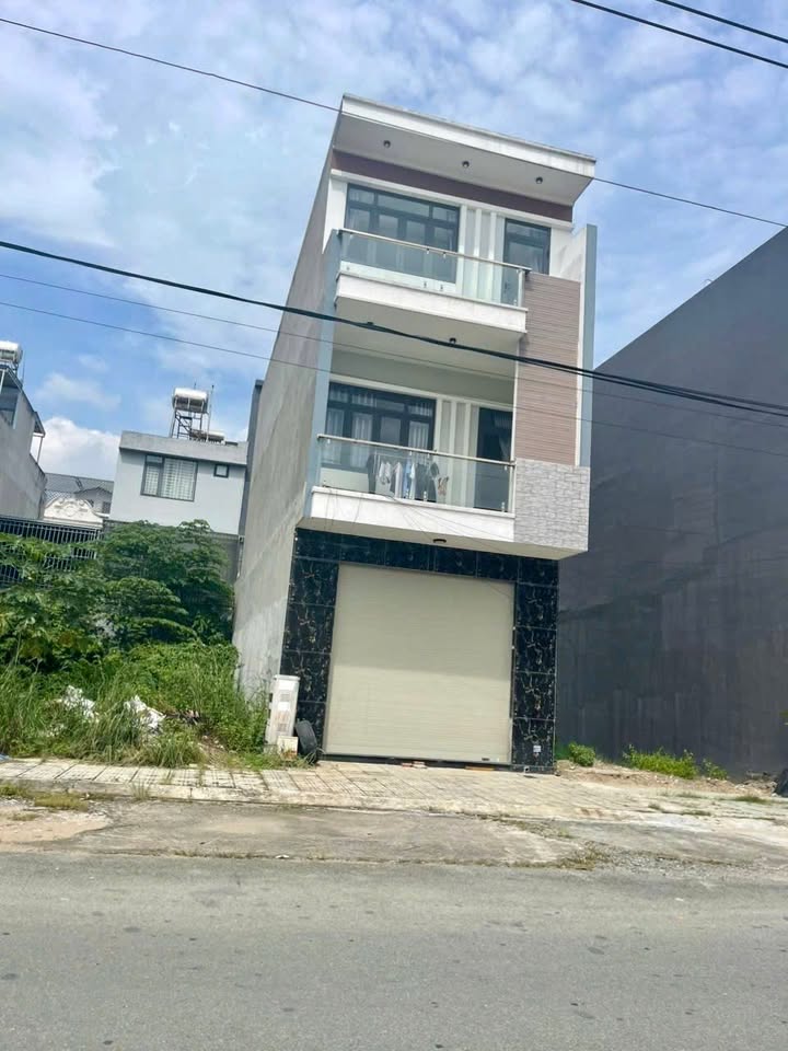 Nhà cho thuê 1 trệt 2 lầu tại An Phú, Thuận An - Diện tích 80m², giá 7.5 triệu/tháng