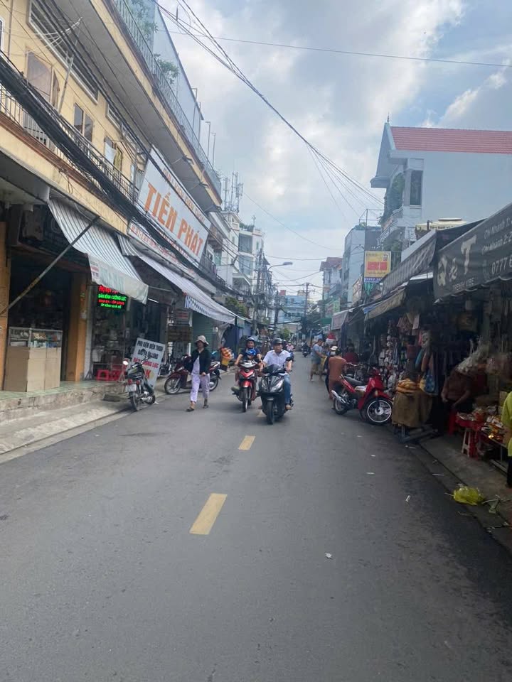 Nhà mặt tiền chợ Khiết Tâm Thủ Đức 76m² giá 4.8 tỷ - Cơ hội đầu tư tuyệt vời!