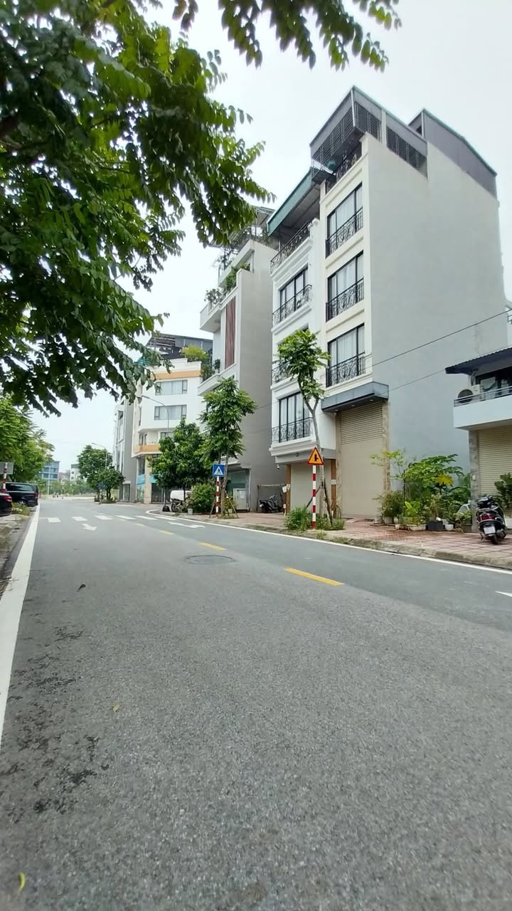 Đất TĐC Ngọc Thụy Long Biên 80m² - Sổ đỏ chính chủ, giao dịch ngay!