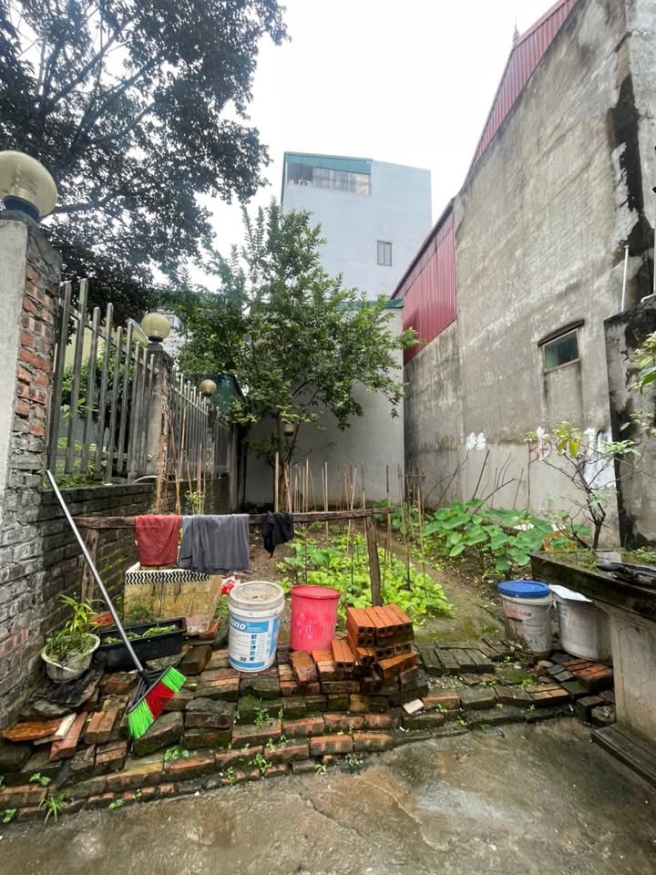 Đất Phúc Lợi 37.7m² giá 5.35 tỷ - Sổ đỏ chính chủ, ô tô tránh