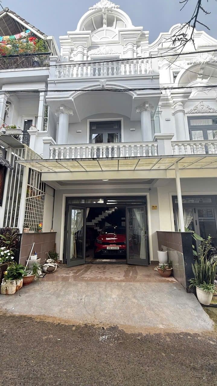 Nhà hẻm xe hơi đường Phù Đổng Thiên Vương, Đà Lạt 76m² giá 8.4 tỷ - Đầu tư sinh lời!