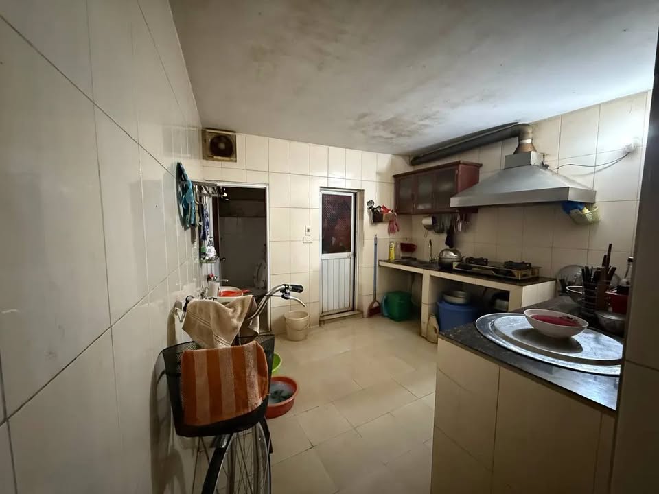 Đất nền góc Khâm Thiên 80m² giá 17.3 tỷ - Lợi nhuận tiềm năng cao!